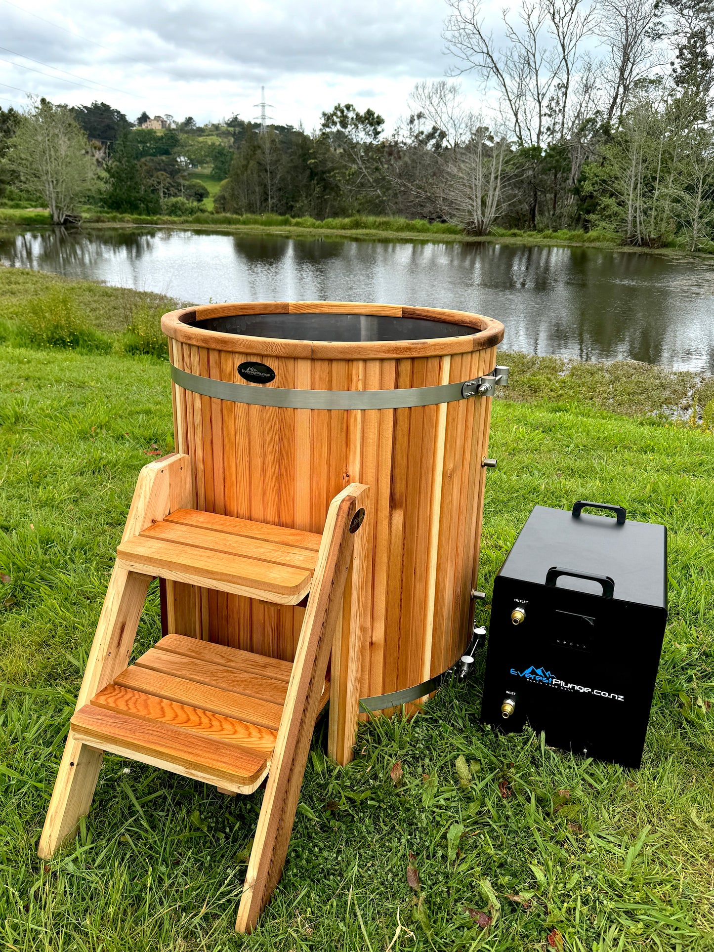 Obsidian Sauna +  Cedar Barrel Ice bath